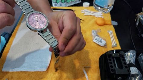 how to remove battery from michael kors watch|Michael Kors Watch battery chart.